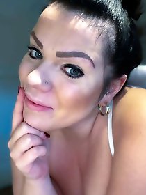 Titties and fat ass in bra and panties