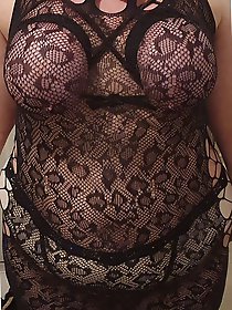 The bosoms of the kinky spouse