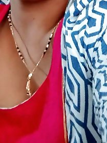 Beautiful mature women are opening their succulent pussies to tempt.