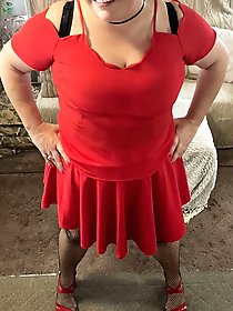 A mature woman with a hairy genitals gets penetrated.