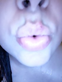 Old gilf spreads her pussy on old pictures