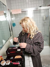 Babe Rachel from auntjudys.com gallery 8