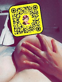 The woman is posing naked for a photo session