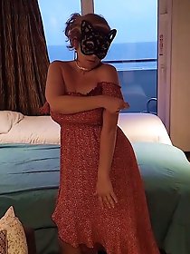 Voyeurs compilation of stepmom with big breasts and fingers in pussy