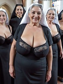 Charming mature women are posing without clothing on a webcam